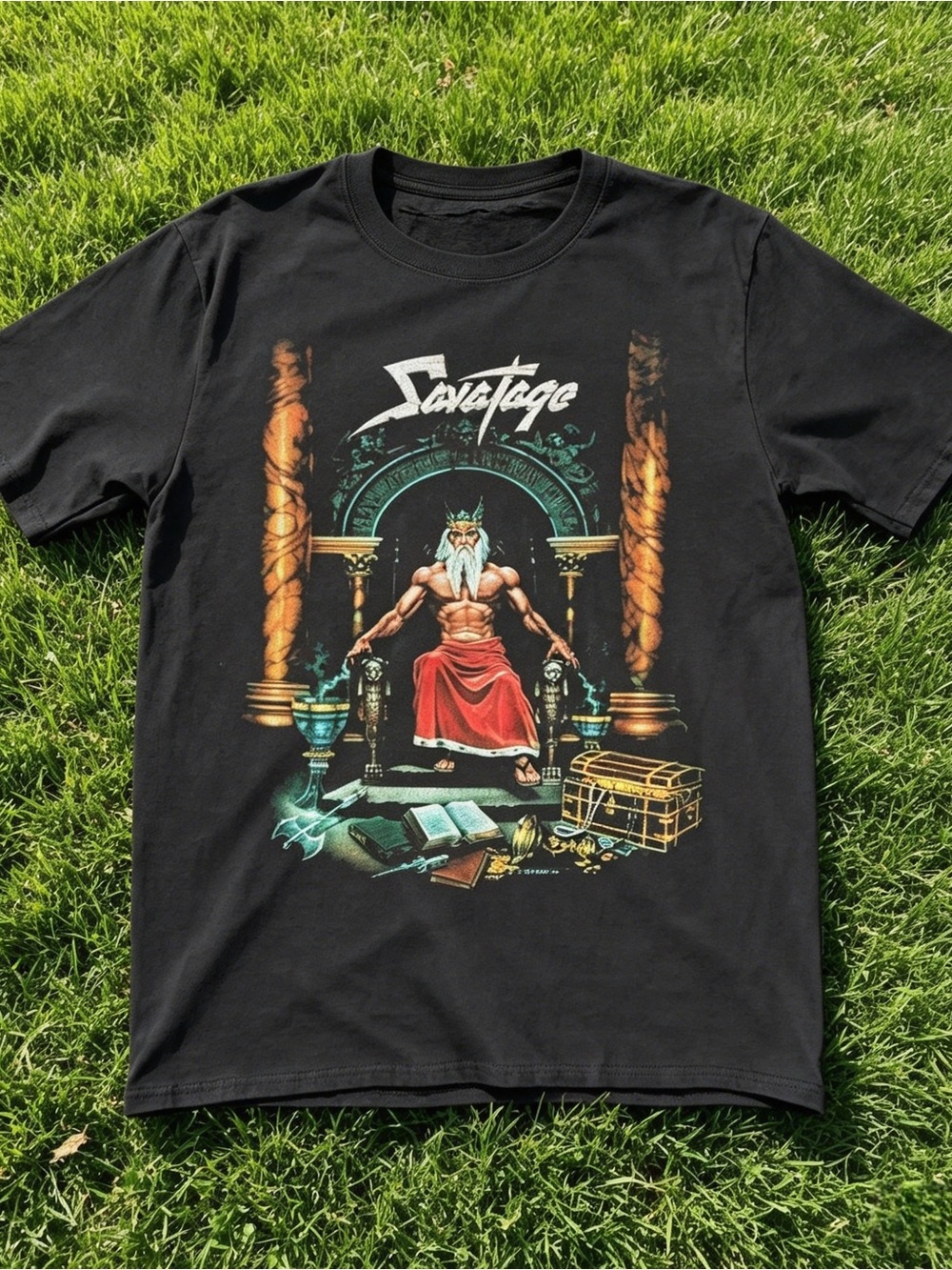 Unisex T-shirt with the mythological design of the Throne of the Savage Zeus